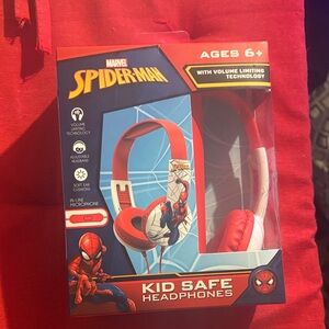 Marvel Spider-Man Red and White Kids Headphones